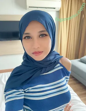 ayshamuslim / aysha.muslim nude photo #0048