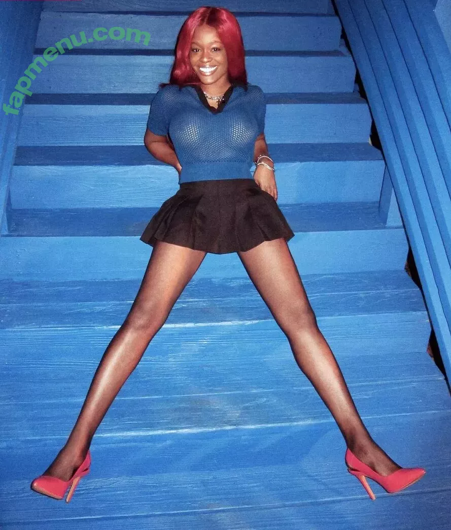 Azealia Banks nude photo #0027 (azealiabanks / babypinkslt)