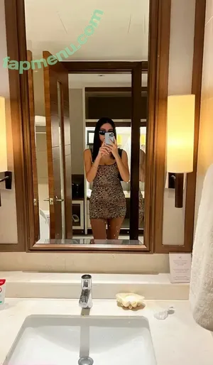 Aziaa / uhziaa nude photo #0018