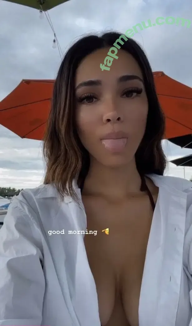 Aziaa nude photo #0021 (uhziaa)