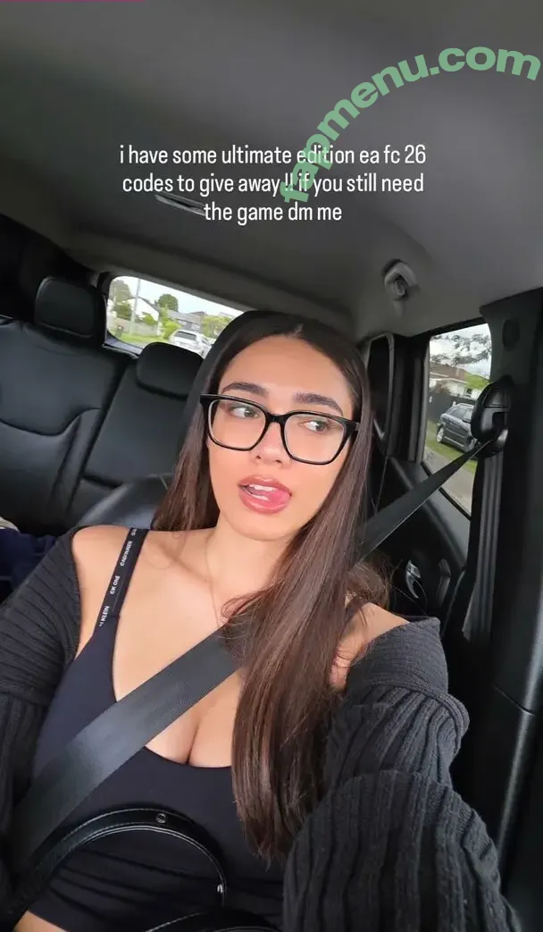 Aziaa nude photo #0024 (uhziaa)