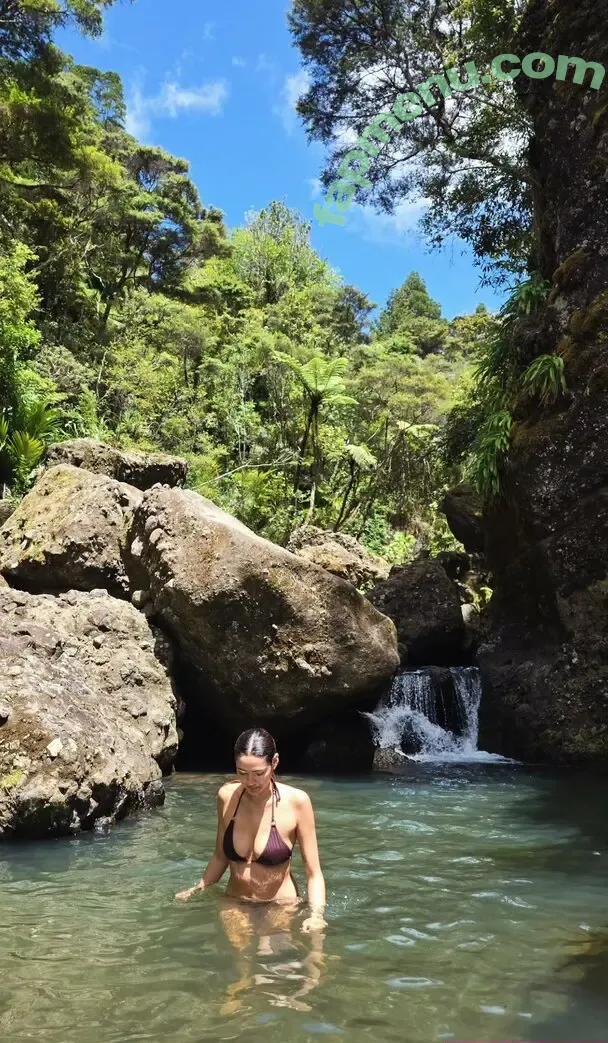 Aziaa nude photo #0030 (uhziaa)