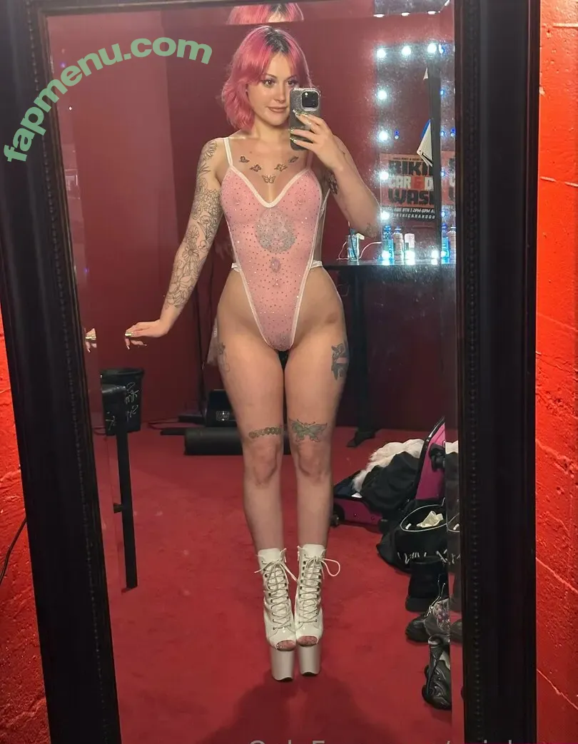 aziebugx nude photo #0099 (aziebugx)