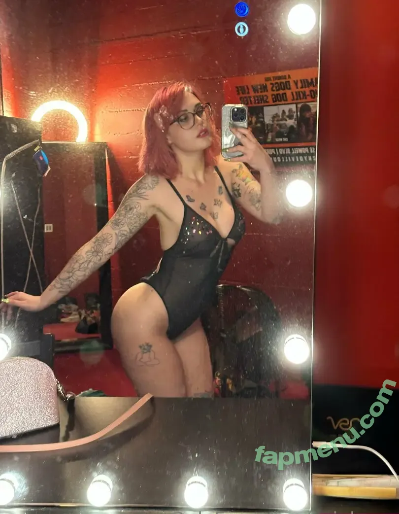 aziebugx nude photo #0102 (aziebugx)