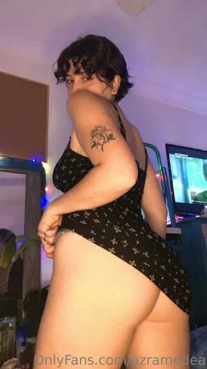 azramedea / azramian nude photo #0005