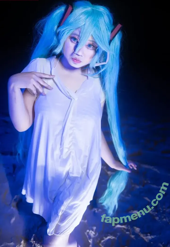 Azuralynn nude photo #0018 (Azuralynn_Cos)