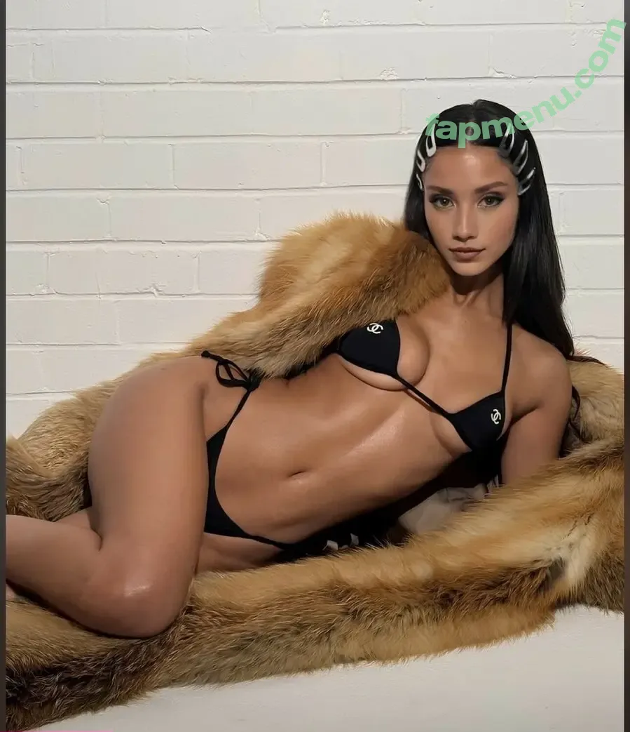 Azzurra Conticchi nude photo #0031 (azzurraconticchi / azzurramerlo)