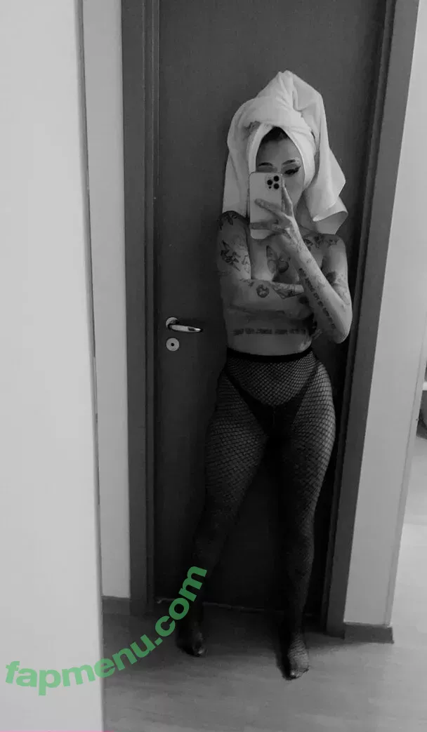 AZZY nude photo #0057 (Azzyoficixl / azzyoriginxl)