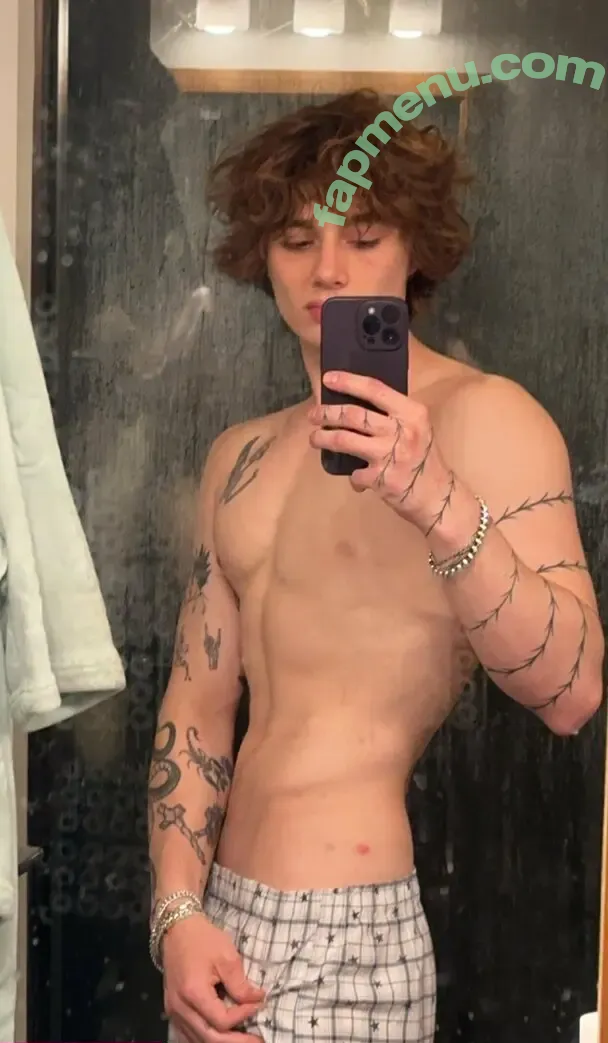 b.mckenzie nude photo #0030 (moonchild_108)