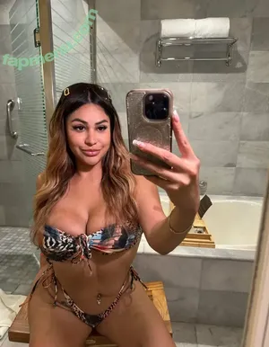  nude photo #0004