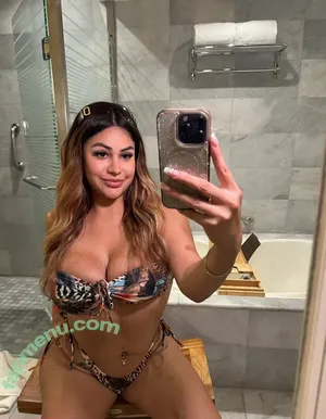  nude photo #0005