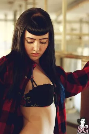 babycakes1920 / babycakes._ / cygnet suicide / pa1s_ nude photo #0015