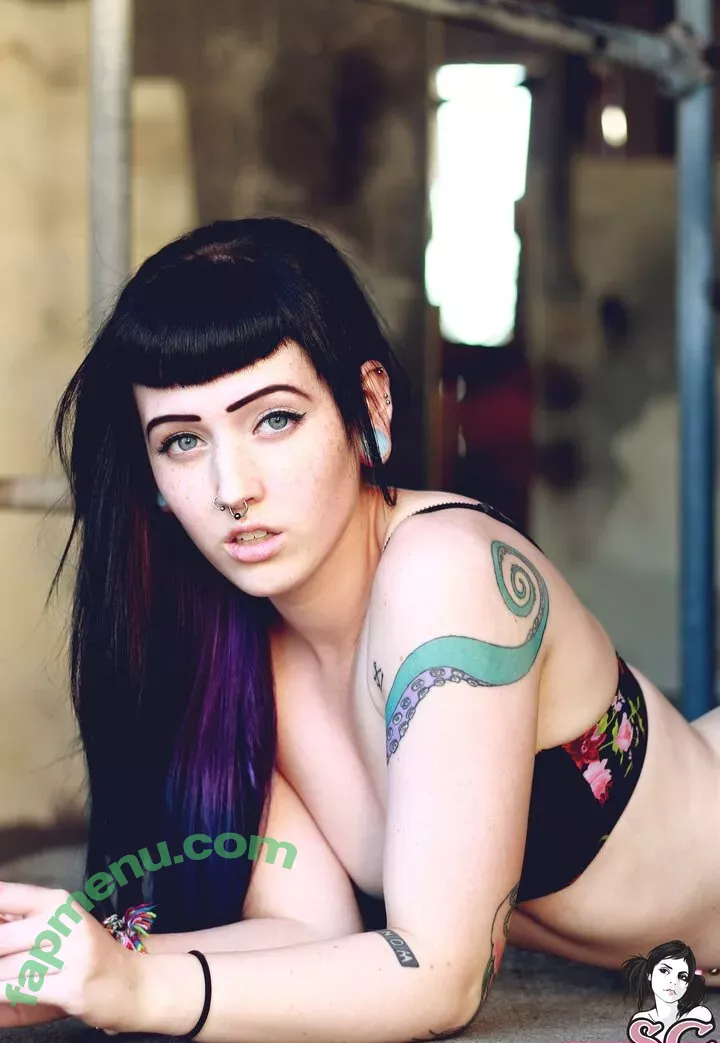 babycakes1920 nude photo #0021 (babycakes._ / cygnet suicide / pa1s_)