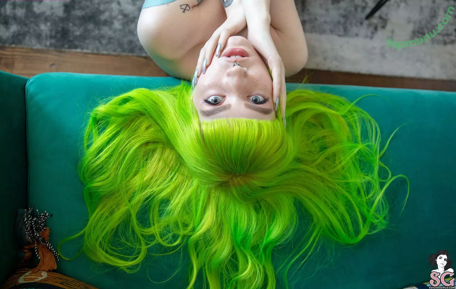 babycakes1920 nude photo #0101 (babycakes._ / cygnet suicide / pa1s_)