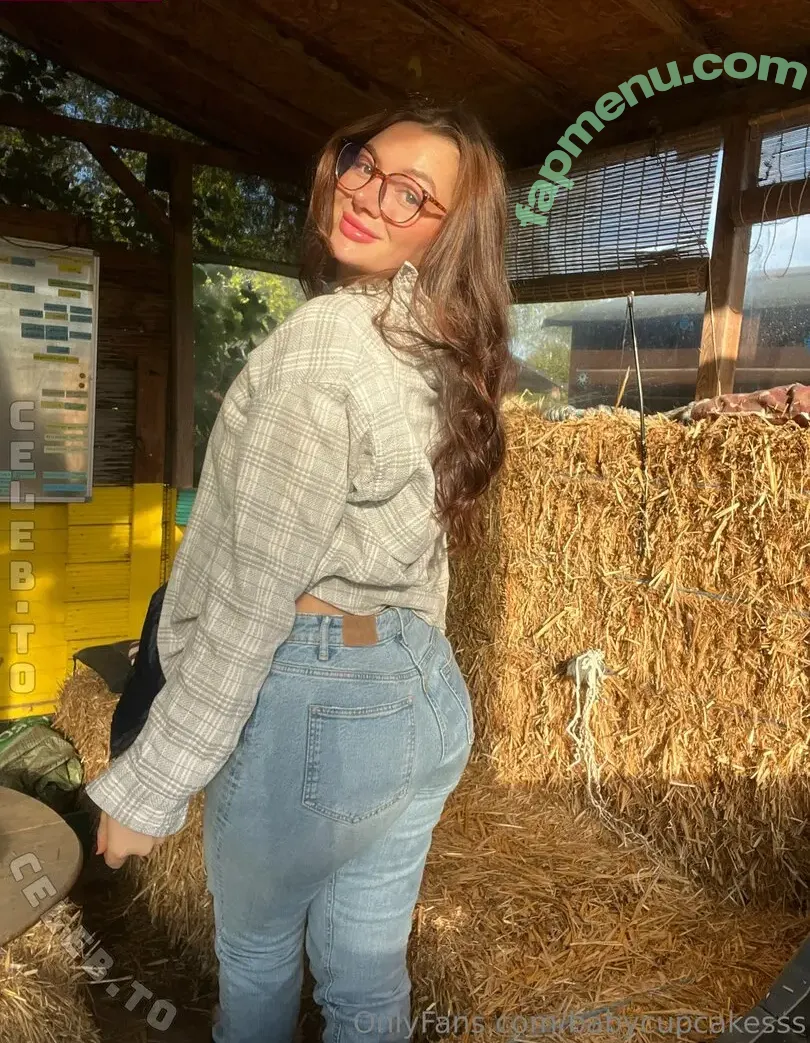 babycupcakesss nude photo #0049 (cozytalia / taliacupcakes / weiss.talia / weiss.taliaa)