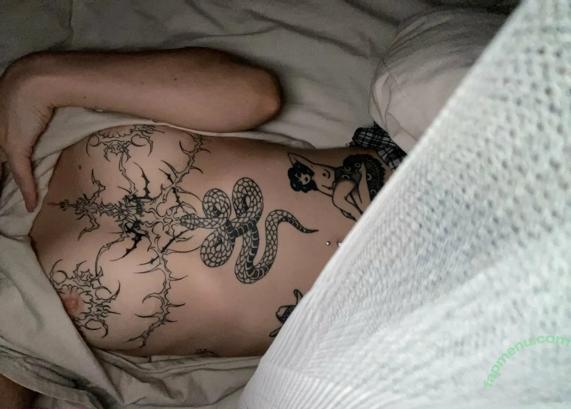 babyfaint nude photo #0010 (reel)