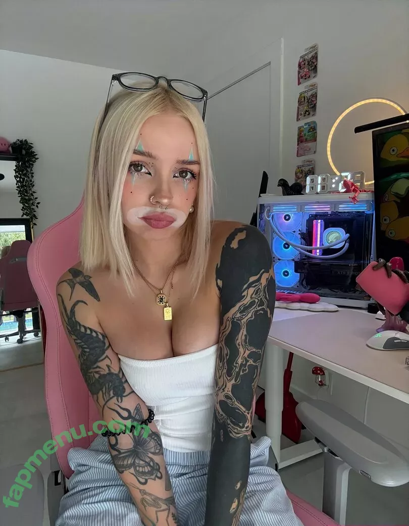 babyfooji nude photo #3120 (peachtot / peachtot.cosplay)
