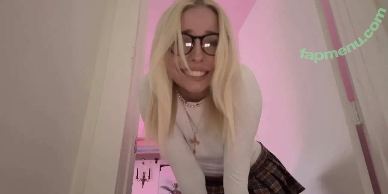 babyfooji nude photo #0090 (peachtot / peachtot.cosplay)