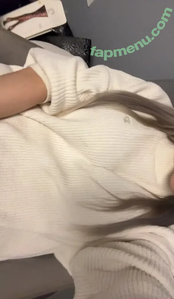 babygirl.011 nude photo #0005 (babygirlcomeover)