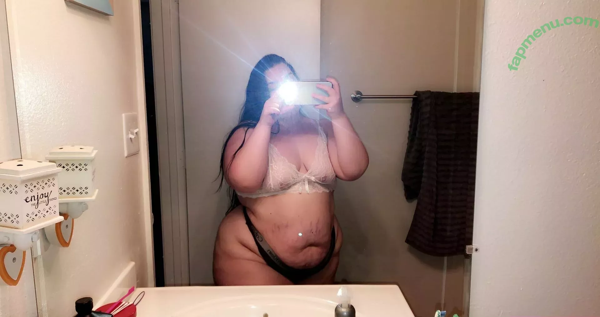 babykcc nude photo #0064 (babykcc)