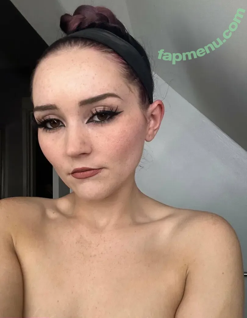babynickibfree nude photo #0005 (babynickibfree)