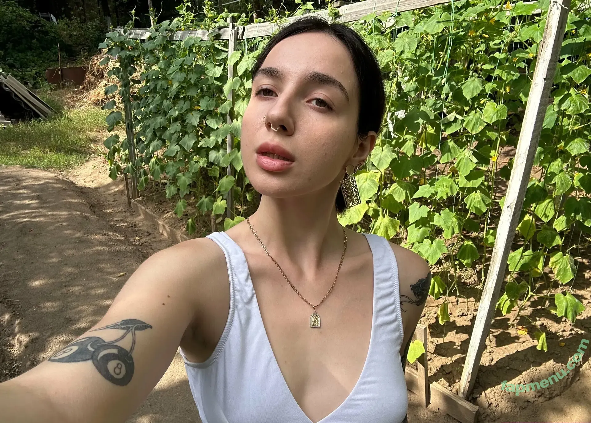 babysaralux nude photo #0008 (babysaralux)