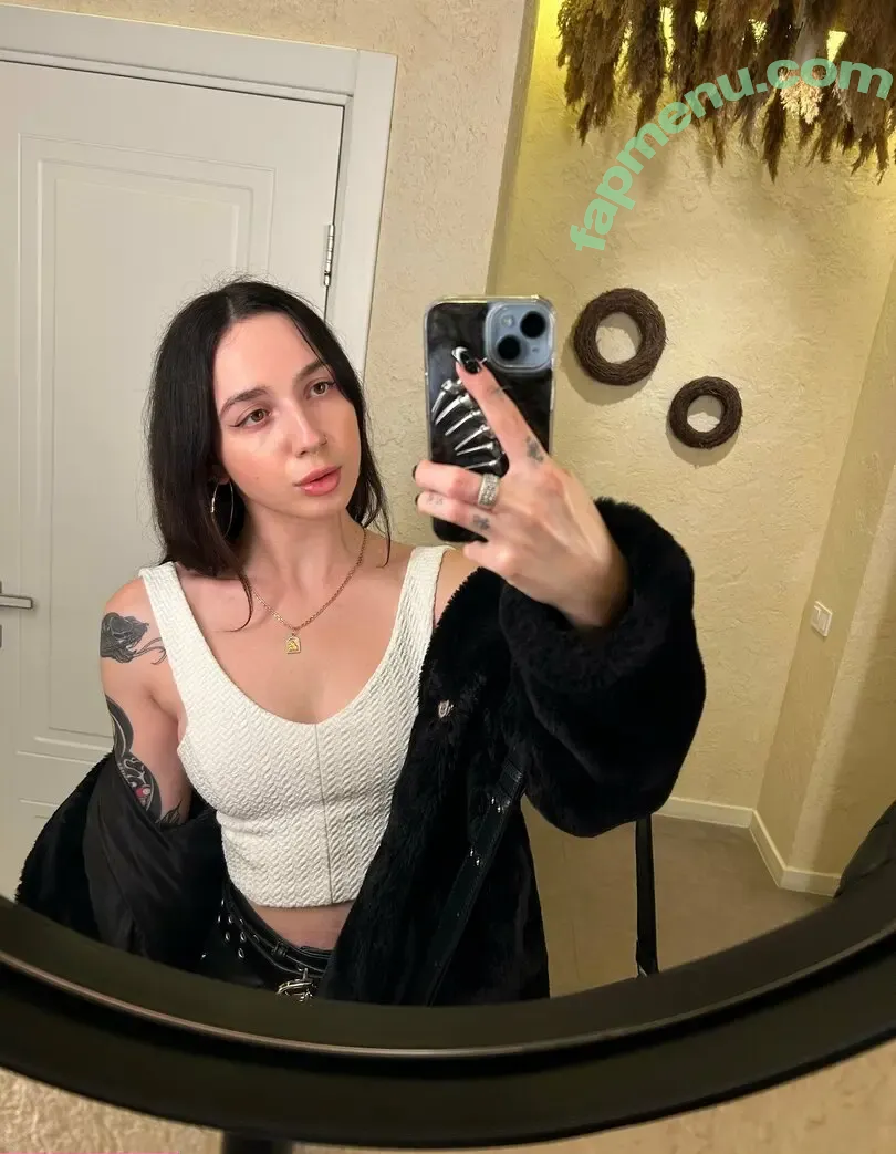 babysaralux nude photo #0044 (babysaralux)