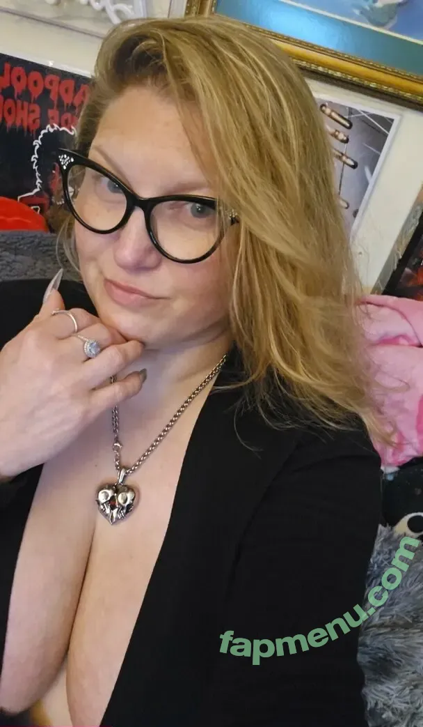babywolfwitch nude photo #0011 (babywolf.tv)