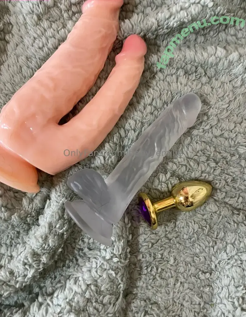 babyyemilie nude photo #0016 (babyyemilie)