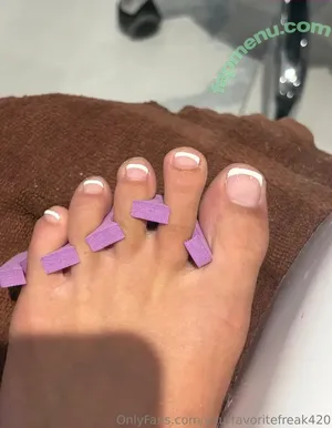 backshotbaddie420 / yourfavoritefreak69 nude photo #0140