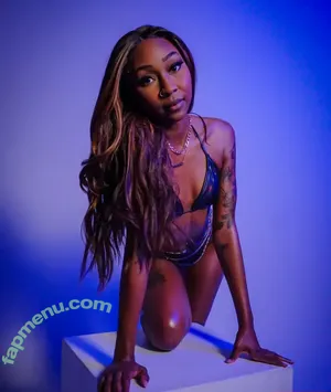 Backthatjassup nude photo #0012