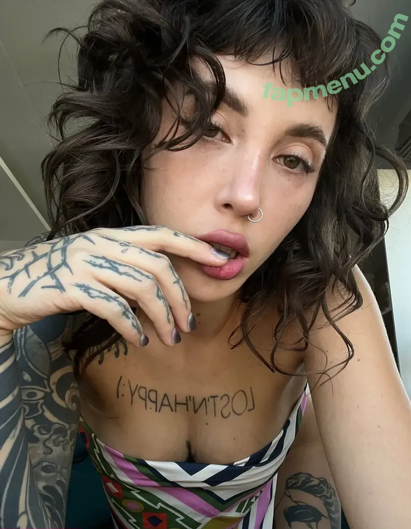 bad.bunn nude photo #0097 (badbunnypr)