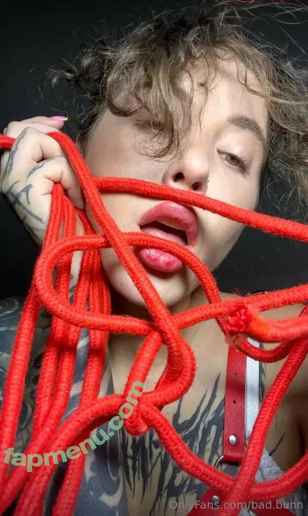 bad.bunn nude photo #0136 (badbunnypr)