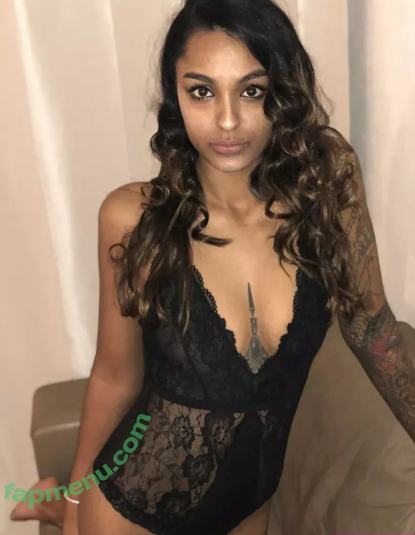 Bad Girl Kaira nude photo #0012 (Goodgirlxkaira / badgirlxkaira)