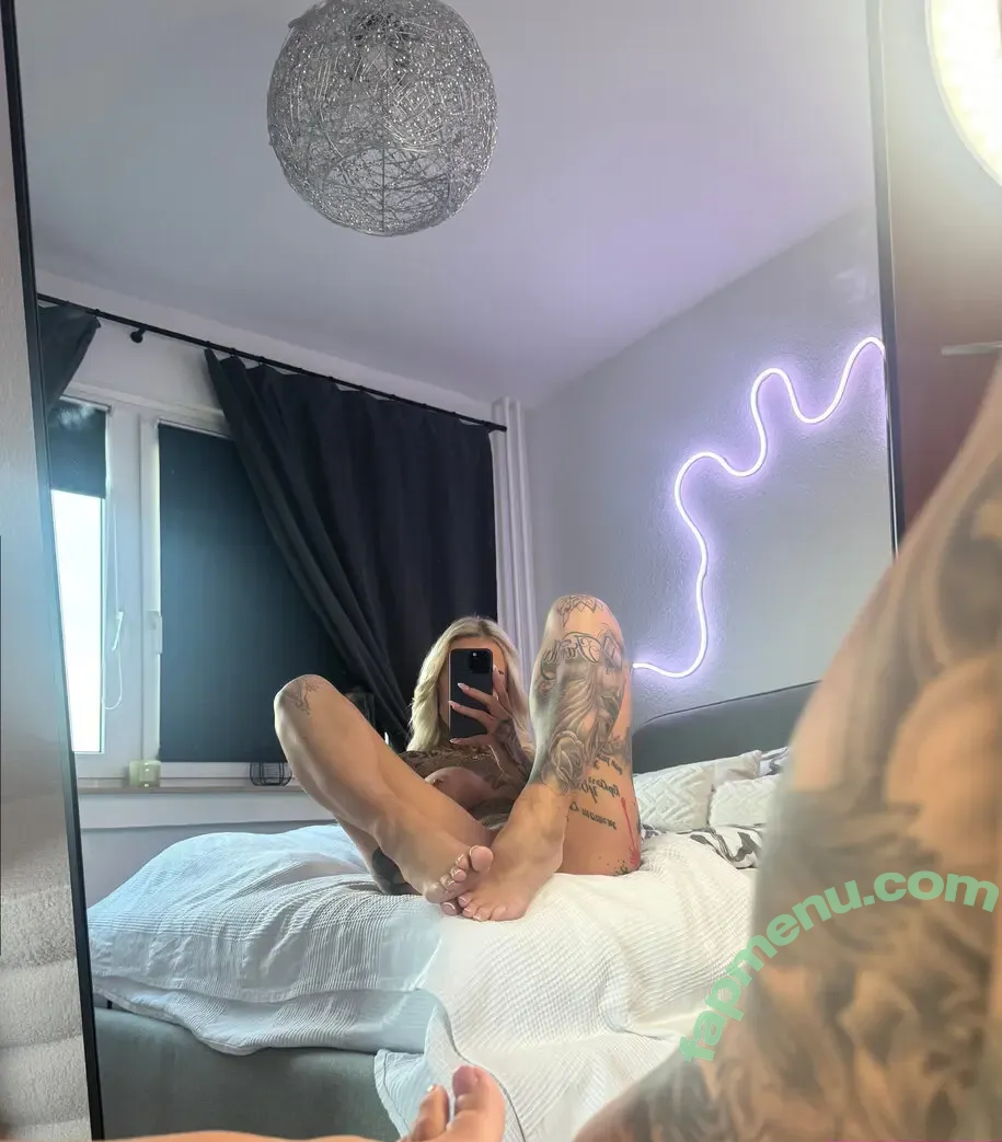 Bad_xmoni nude photo #0120 (bad.xmoni / xbad.xmoni)