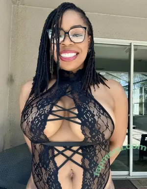badassassassin89 / badassmommy nude photo #0007