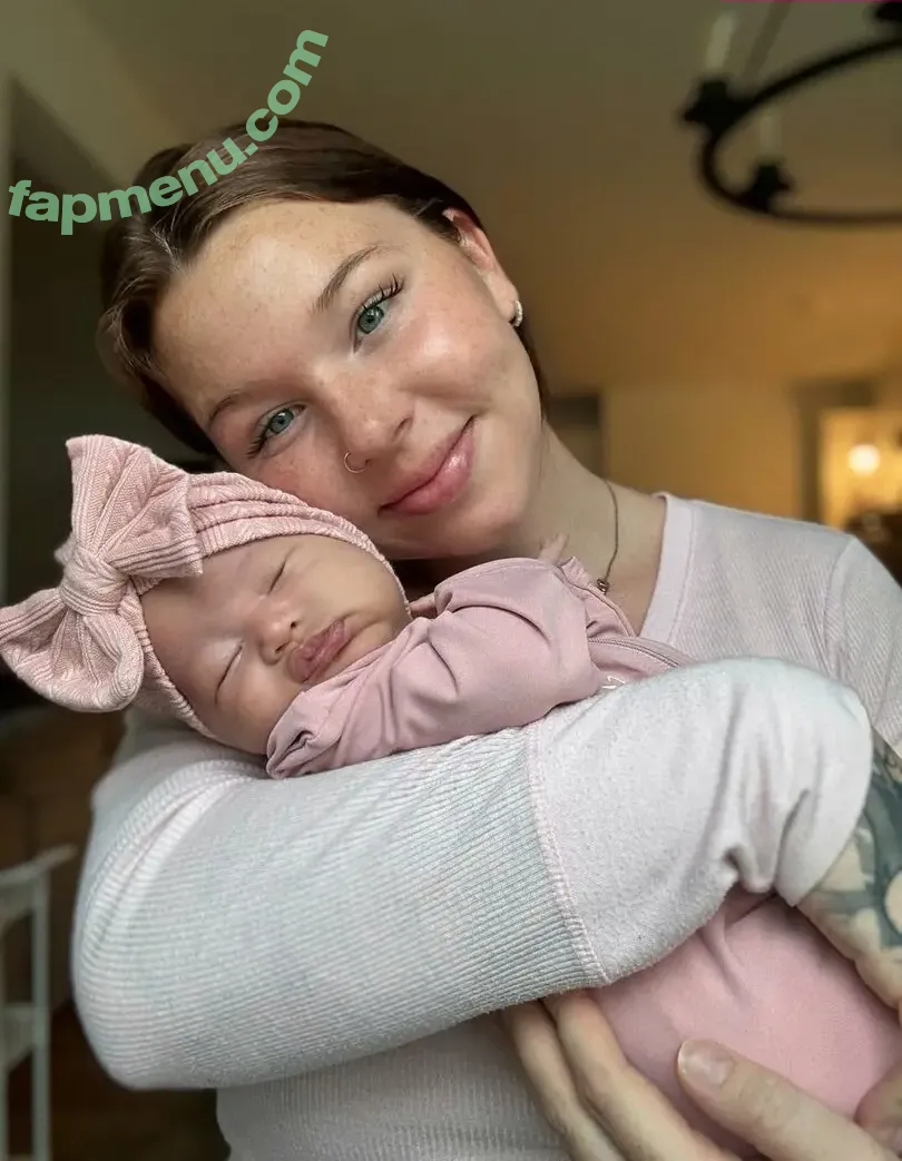 badassmommy nude photo #0028 (BadassMommyTTV)