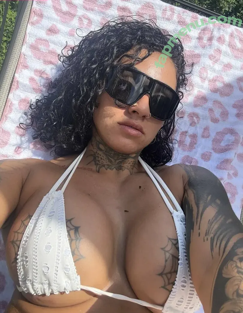BaddBuffBambii nude photo #0003 (BaddBuffBambii)