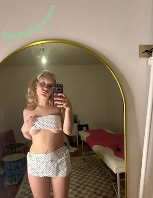  nude photo #0009