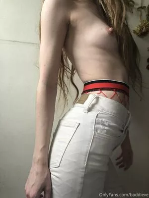 baddieve / baddieeve_ nude photo #0102