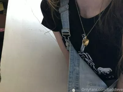 baddieve / baddieeve_ nude photo #0150