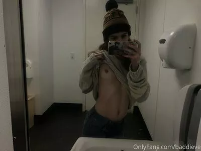 baddieve / baddieeve_ nude photo #0166