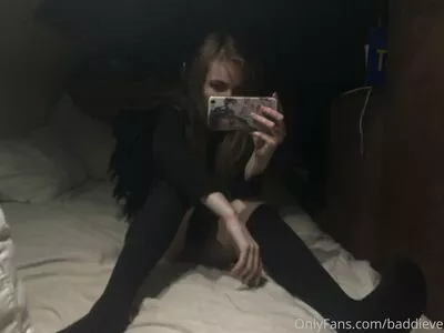 baddieve / baddieeve_ nude photo #0271