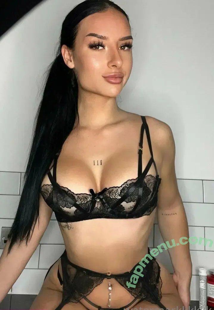 badgyalcbx nude photo #0070 (courtneybrown0x / courtxcourt18)