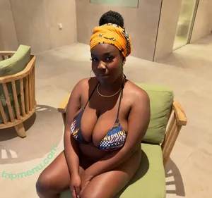  nude photo #0002
