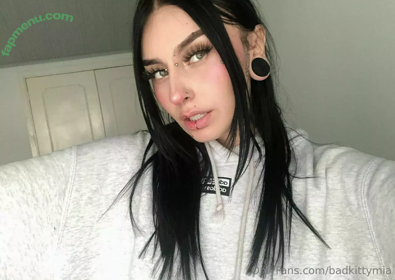 badkittymia nude photo #0095 (theebadbk)