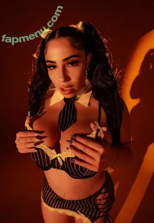 badlilshego / asshleyyy.g nude photo #0227