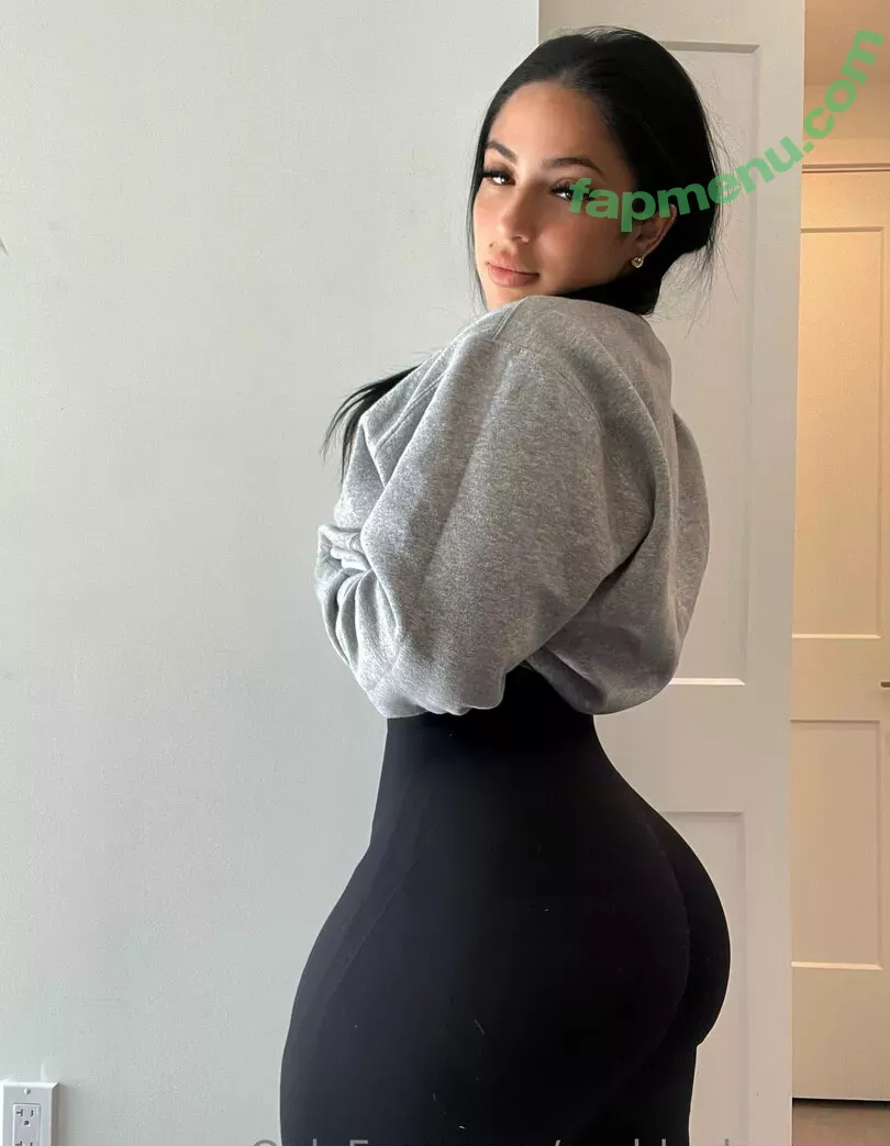 badlilshego nude photo #0025 (asshleyyy.g)
