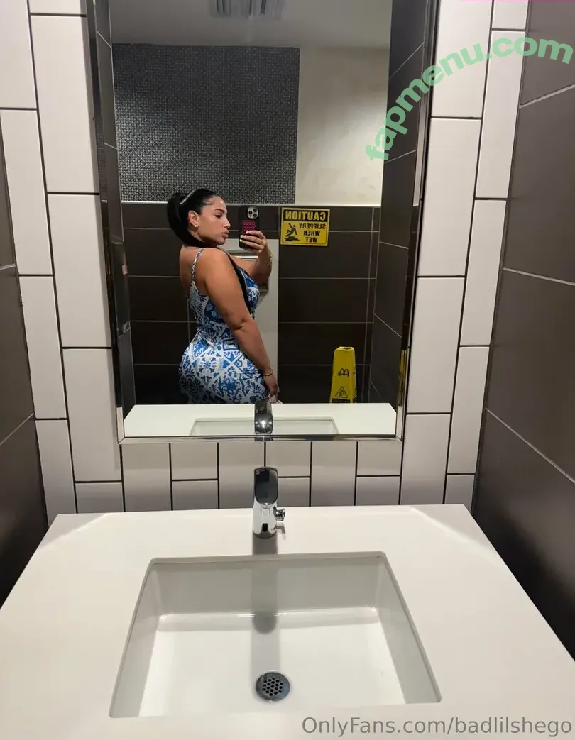 badlilshego nude photo #0202 (asshleyyy.g)