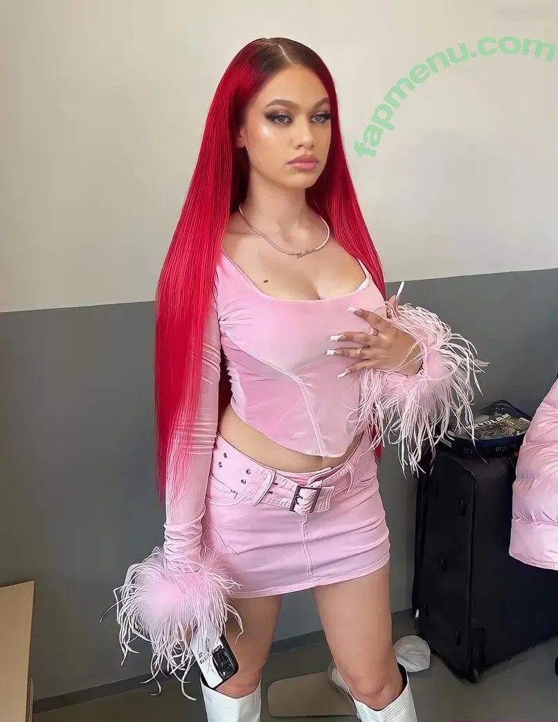 Badmómzjay nude photo #0023 (badmomzjay)